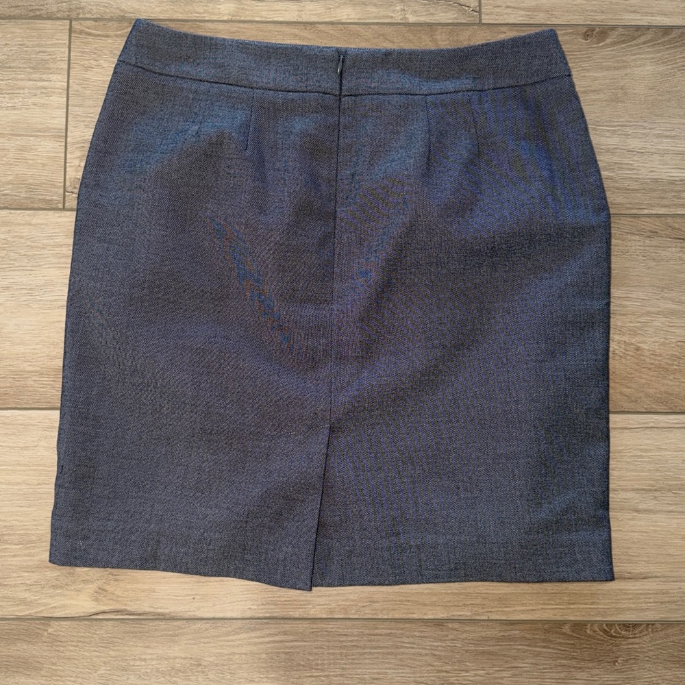 Ann Taylor LOFT Dark gray  Pencil Skirt woman’s sis 8 petite professional ruffle - Picture 5 of 6